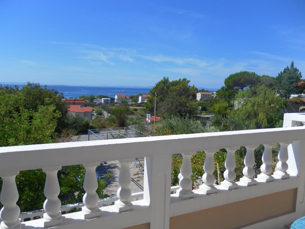 Apartments Vesna Banjol Exterior photo
